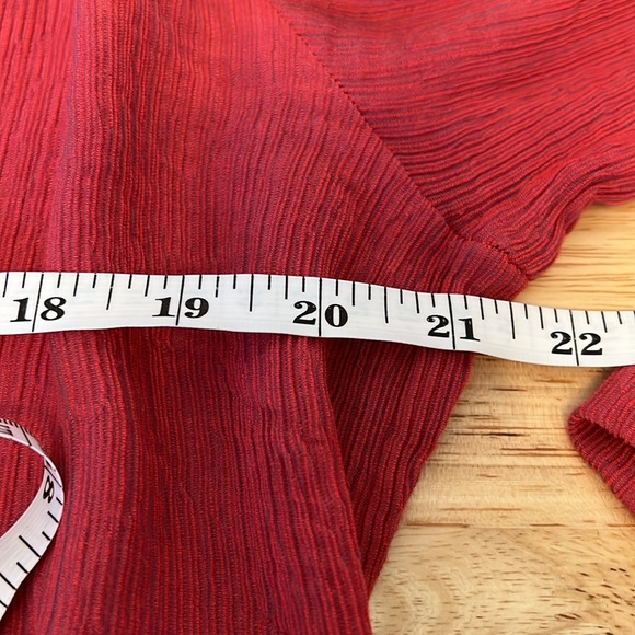 Cut Loose Lagenlook Textured Button Front Tunic Raspberry Medium - Picture 9 of 10